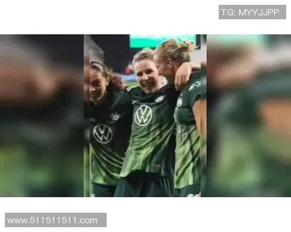 巴黎球队核心球星闪耀绿茵场引领足球新风潮